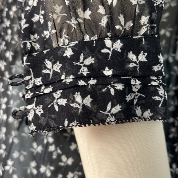 JOIE Ditsy Floral Pleated Blouse - Size Small - Picture 15 of 16